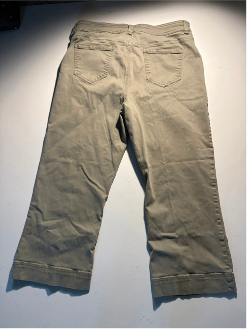 Women's Buffalo David Bitton Green High Rise Cropped Pants Size 14
200 - Picture 9 of 9
